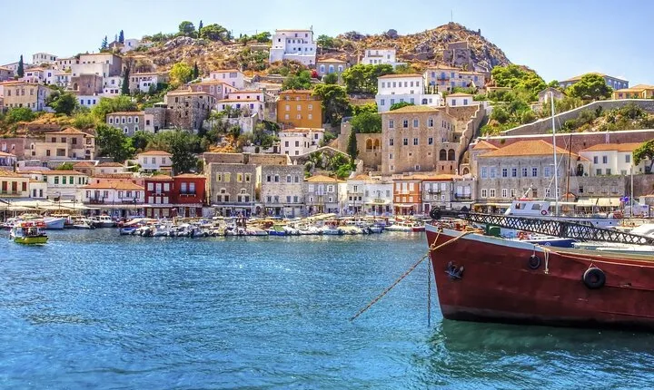 Guided Tour to Hydra The Lordly Island of Senses