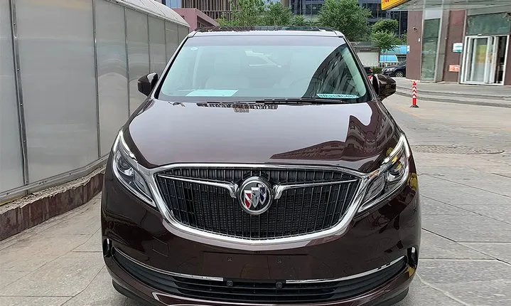 Qingdao Liuting Airport Transfer Service by Minivan