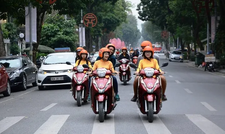 Hanoi Food Tour By Motorbike