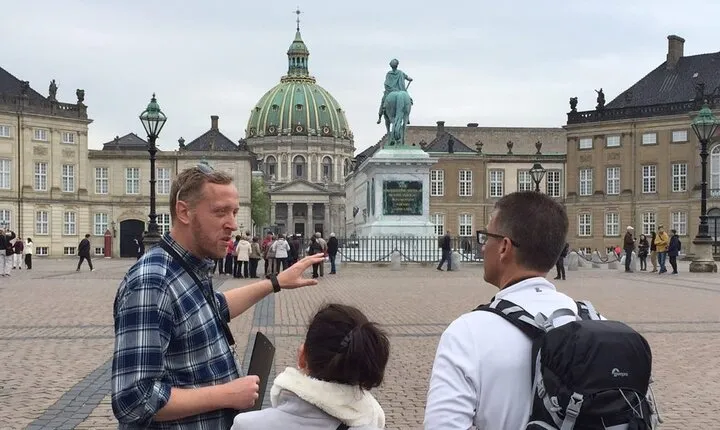 2-Hour Walking Introduction to Copenhagen and its Main Sights