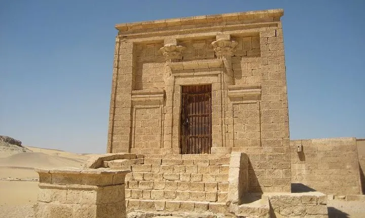 Tell el-Amarna unusual Private day tour