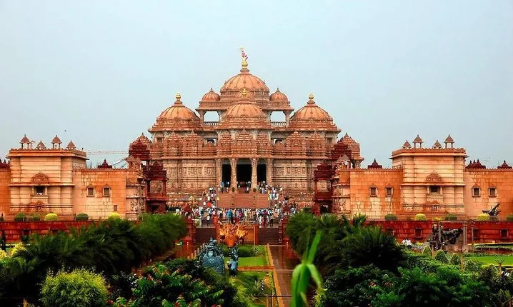 Half Day Private Delhi Temples and Spiritual Sites Tour 