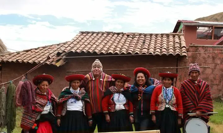 Meet Quechua people, food & traditions