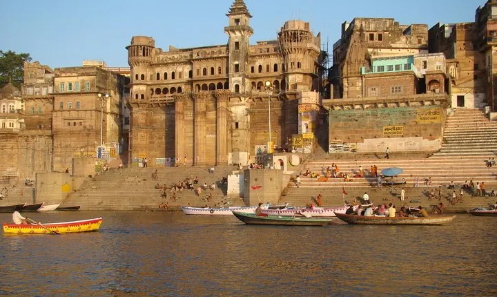 Varanasi - Early morning boat ride with temple tour
