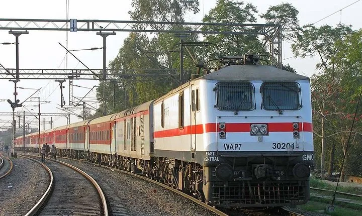 All-Inclusive Taj Mahal Day Tour from Delhi by Express Train