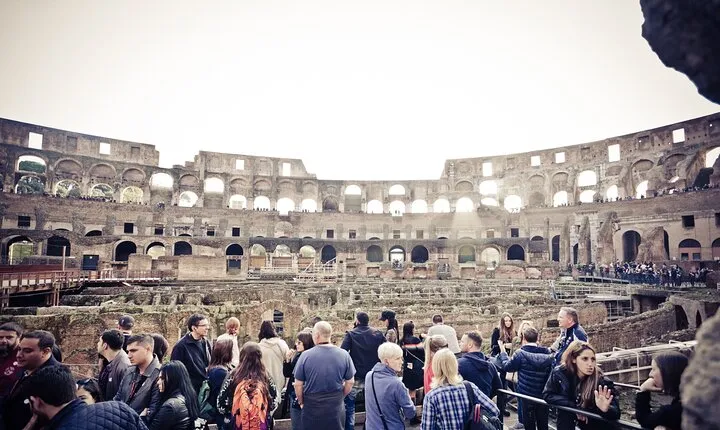 Ancient Rome Guided Walking Tour: Colosseum, Forum and Palatine