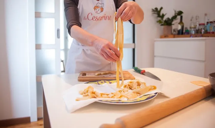 Cesarine: Pasta & Tiramisu Class at a Local's Home in Siena