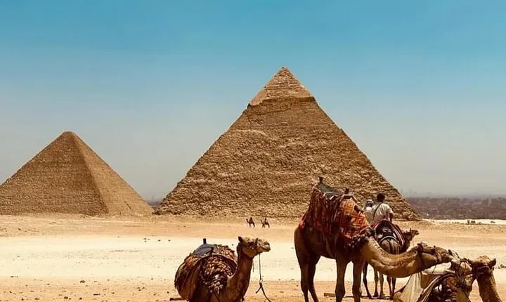 Day tour to the Great pyramid & the Egyptian Museum