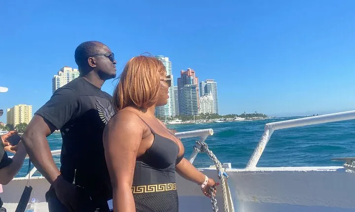 MIAMI: South Beach Cruise Millionaire Homes & Hard Rock Cafe Meal