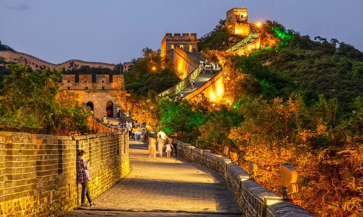 Badaling Great Wall Private Night Tour with Light & Culture shows