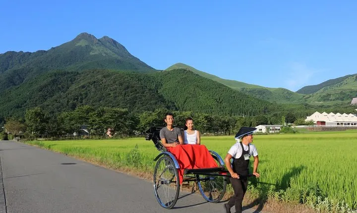 Hot Spring Capital of Yufuin Rickshaw Tour