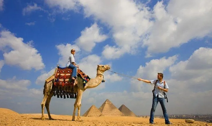 Giza Pyramids and The Sphinx Walking Tour