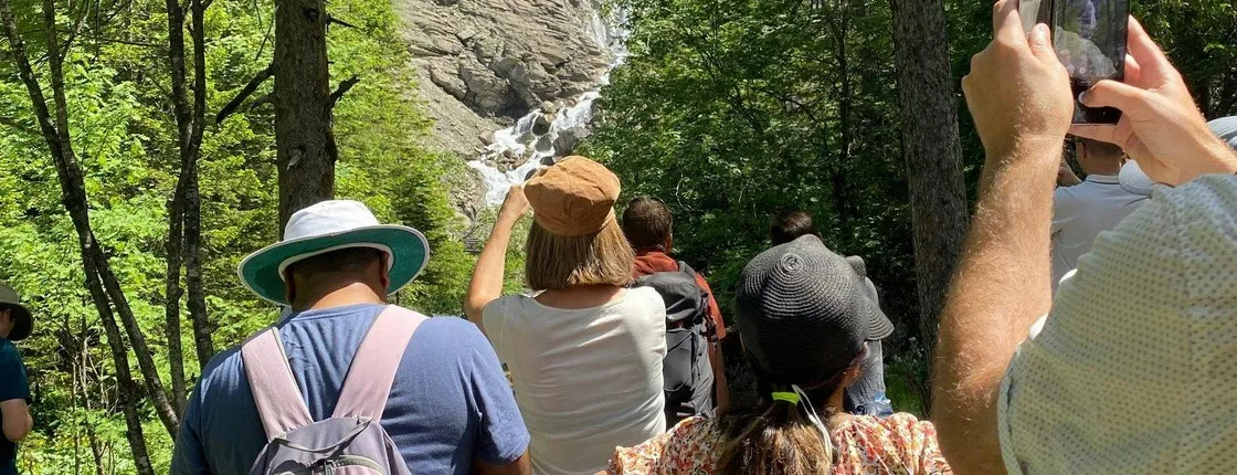 Guided tour around Engstligen waterfalls
