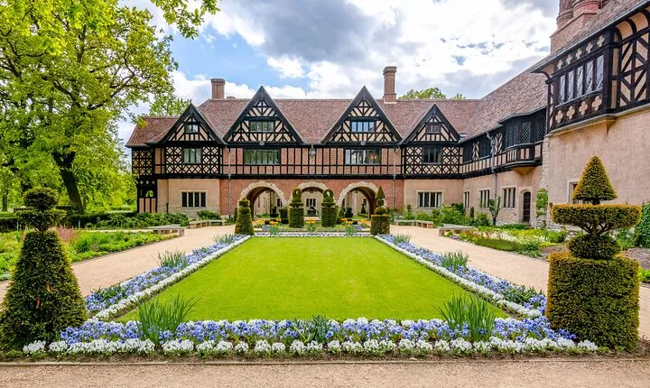 Half Day Private Tour of Wannsee and Potsdam from Berlin