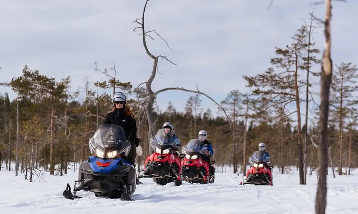Snowmobile Safari into the Wilderness, Apukka Resort Rovaniemi