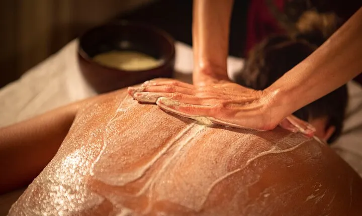 Exfoliating and Moisturizing Body Treatment of 60 min in THAI MASSAGE ALURA