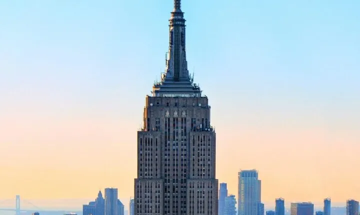 VIP All Access Empire State Building and Manhattan Walking Tour