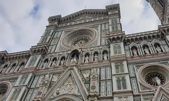 Priority entrance: Florence Cathedral and close-up view of the Frescos 