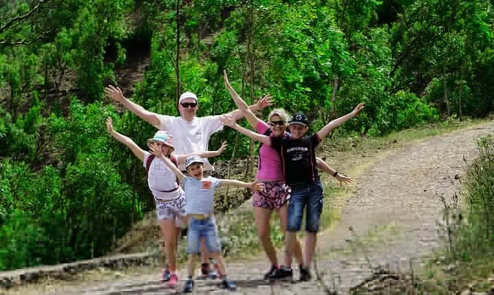 Santiago Island: Trek from Serra Malagueta to Rabelados Community