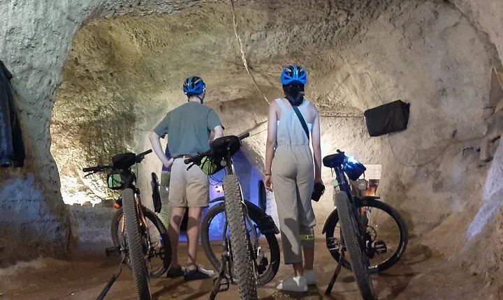 Appian Way eBike tour Underground Adventure with Catacombs
