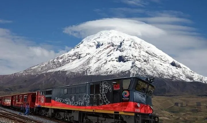 Private Service: 2-Day trip Cotopaxi National Park & the Devil´s Nose Train 