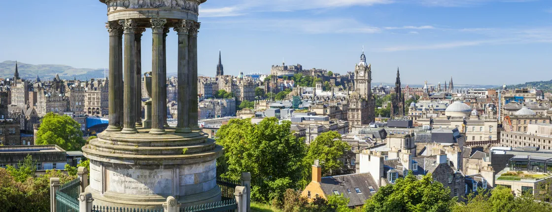 Guided group walking tour of Edinburgh