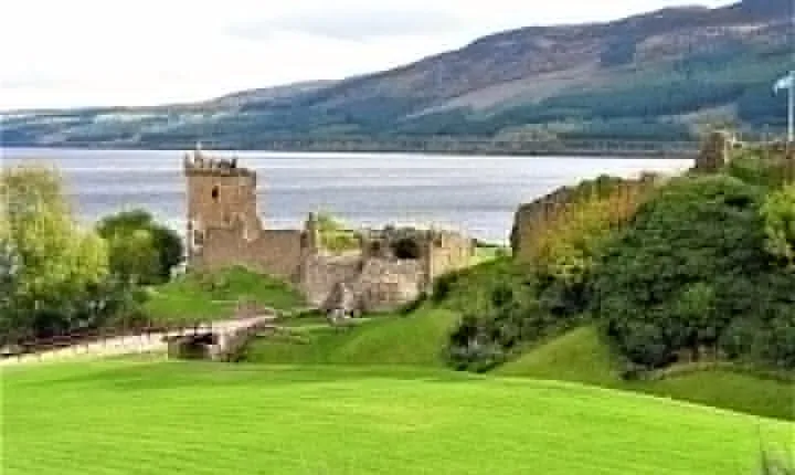 Full-Day Private Tour to Urquhart Castle Loch Ness and Inverness