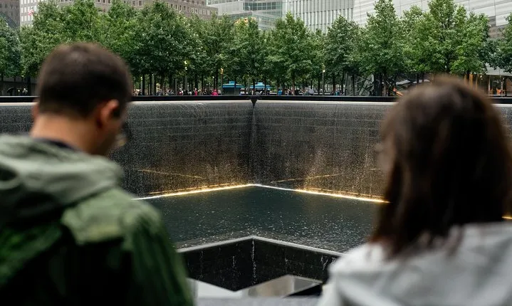 9/11 Memorial and Ground Zero Walking Tour with Optional 9/11 Museum