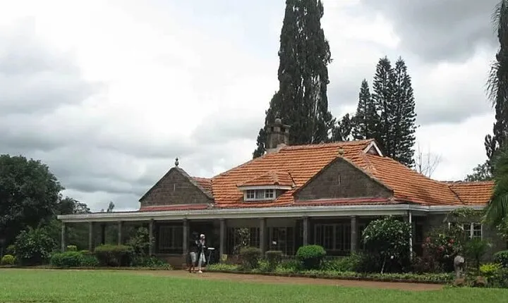 Nairobi National Park and Karen Blixen Museum Private Tour