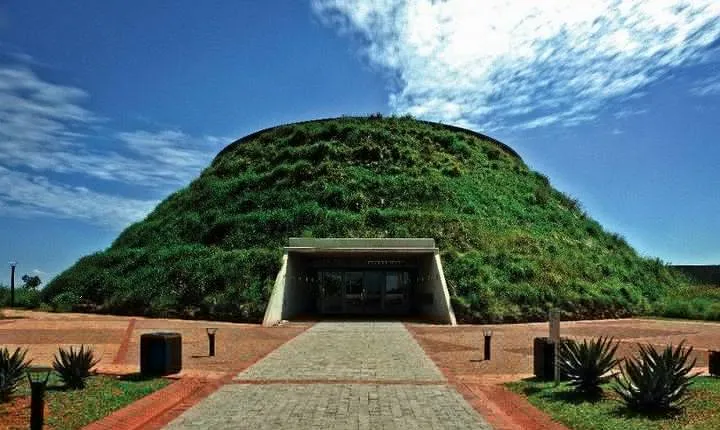Exploration of the Cradle of Humankind: Sterkfontein Caves and Maropeng