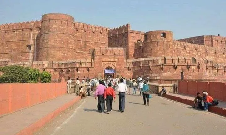 Agra Mathura Vrindavan Tour