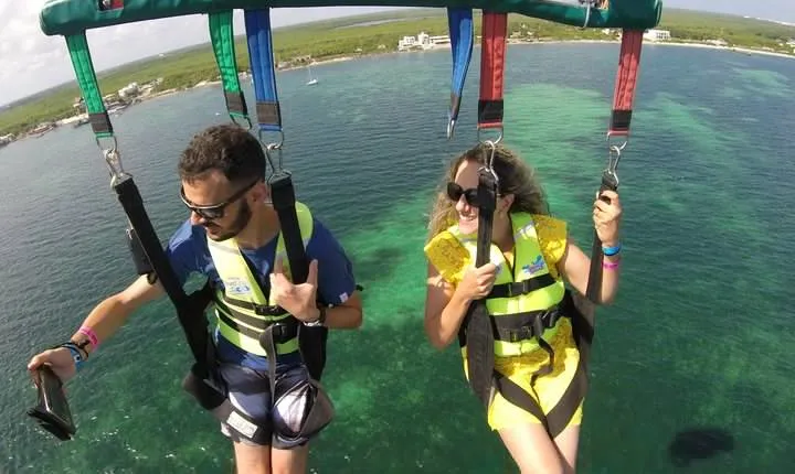 Parasailing Cancun Beachside Tour
