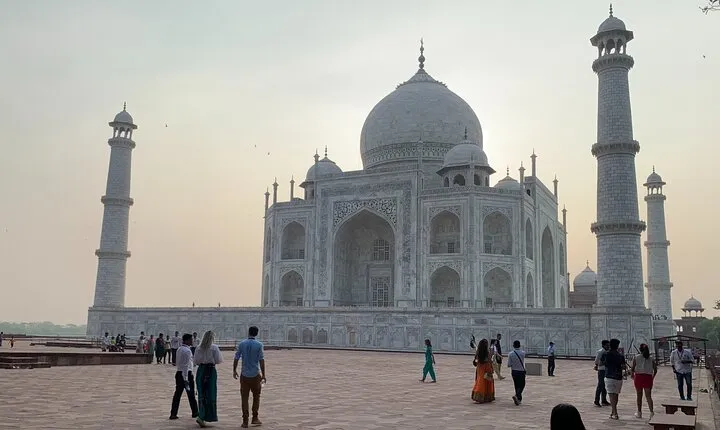  Private Sunrise Taj Mahal and Agra Fort Tour From Delhi To Agra- by AC Car