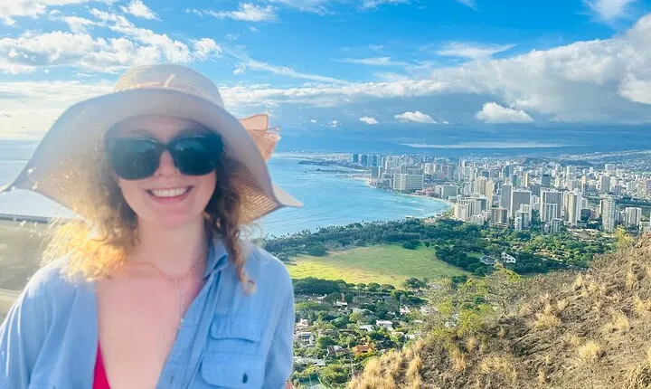 Diamond Head Hike in Hawaii with Pickup and Drop-off