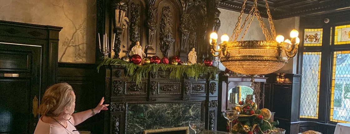 Private mansion access and more New Orleans Garden District tour
