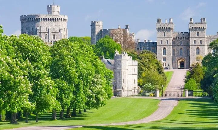 Day Tour Windsor Castle & Oxford by Private Car