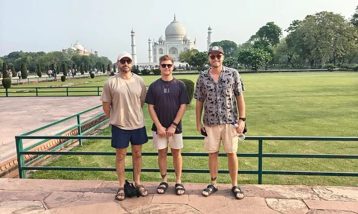 Taj Mahal Private Tour By Gatimaan Train From Delhi