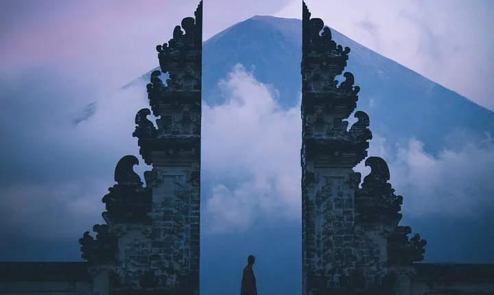 Lempuyang Gates of Heaven, Tirta Gangga Temple Swim & Jungle Waterfalls