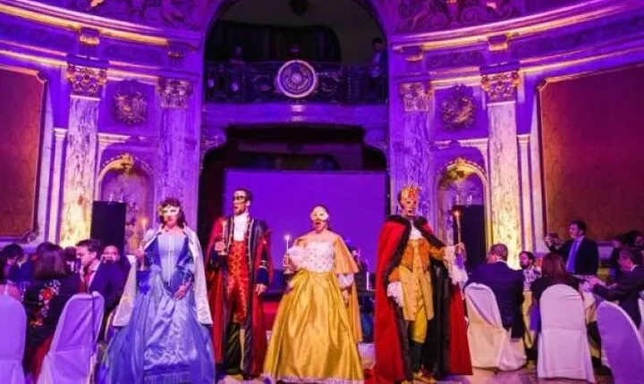 Lyrical Gala, Voices of the Colon Theater, Sundays.