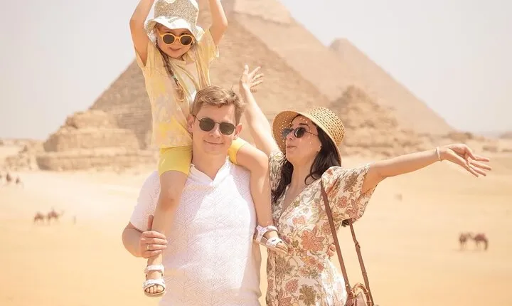 Private Tour To Giza Pyramids and Sphinx