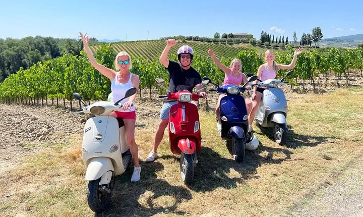Tuscany Sunset Vespa tour with Dinner at a Chianti Winery