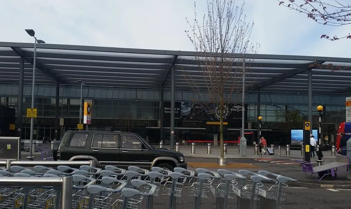 Private Transfer from Heathrow Airport to Gatwick Airport