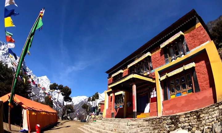 Lawudo Gompa Retreat Trekking