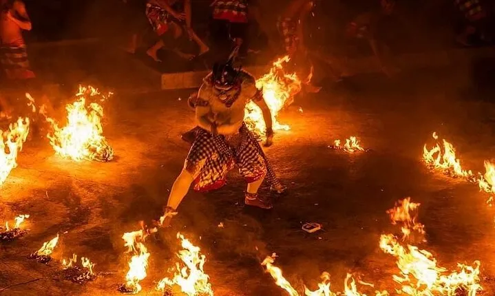 Kecak Fire Dance and Uluwatu Temple Private Half Day Tour