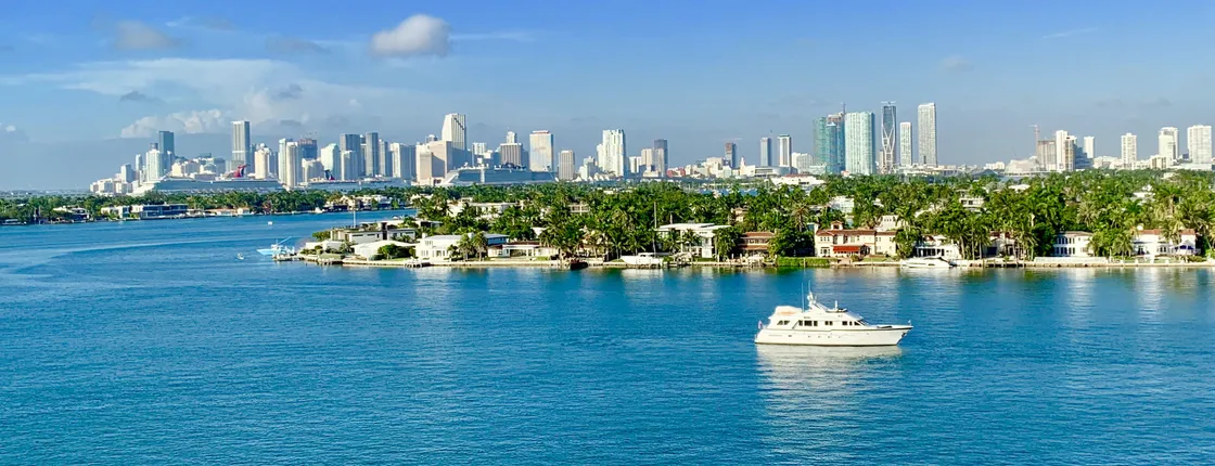 Miami Movie tour with sightseeing boat