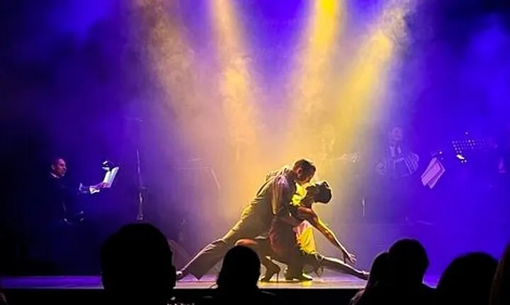 Tango Show at Esquina Homero Manzi