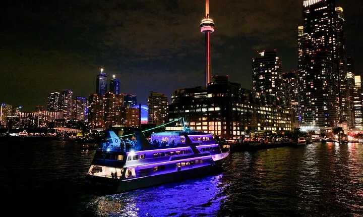 Toronto Premier Dinner Cruise on Odyssey in Toronto Harbour