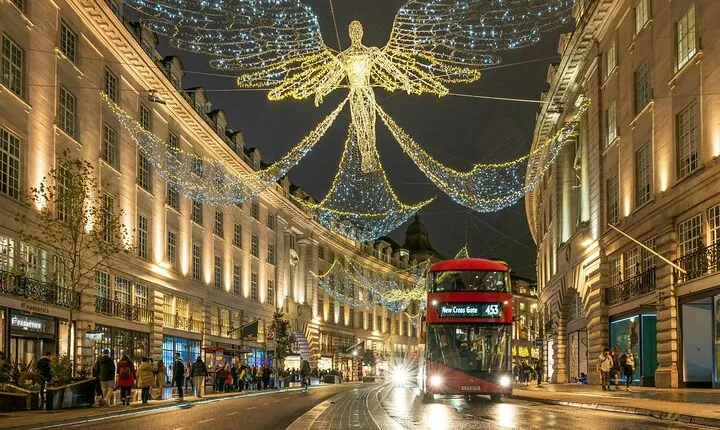 Christmas Lights and Holiday Sights Walking Tour in London