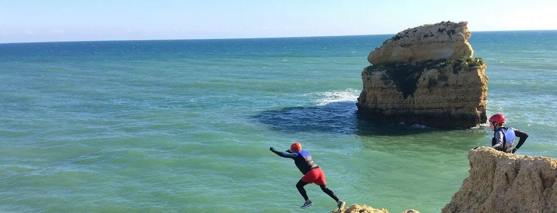 Coasteering experience in São Rafael beach