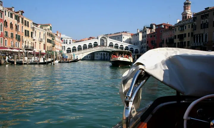 Venice from the Water: Grand Canal Private Boat Tour